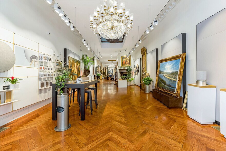 More Photos Of 6 W 4th St, Cincinnati Storefront Retail Office For Sale