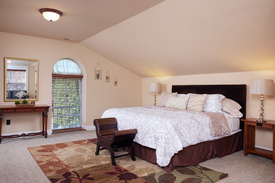 More Photos Of 527 Catherine St, Walla Walla Hospitality For Sale