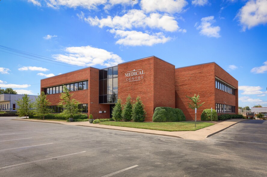 Primary Photo Of 1102 Triplett St, Owensboro Medical For Lease