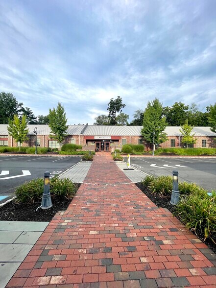 More Photos Of 500-580 Union Square Dr, New Hope Coworking Space