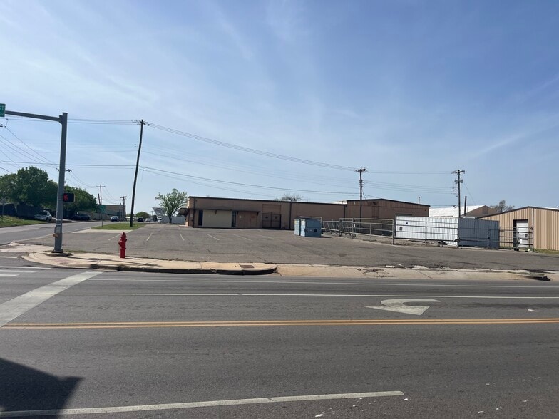 More Photos Of 3021 S High Ave, Oklahoma City Warehouse For Sale
