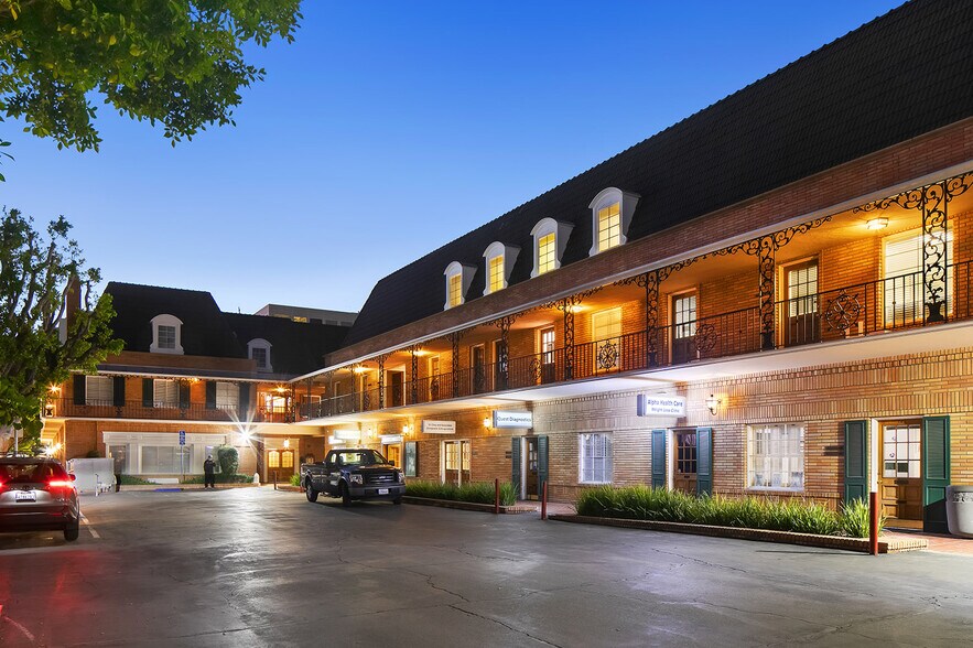 More Photos Of 960 E Green St, Pasadena Medical For Sale