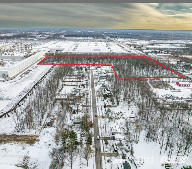 More Photos Of Abbe Rd, Sheffield Village Land For Lease