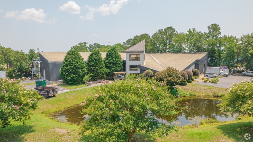 More Photos Of 825 W Professional Pl, Chesapeake Light Manufacturing For Lease
