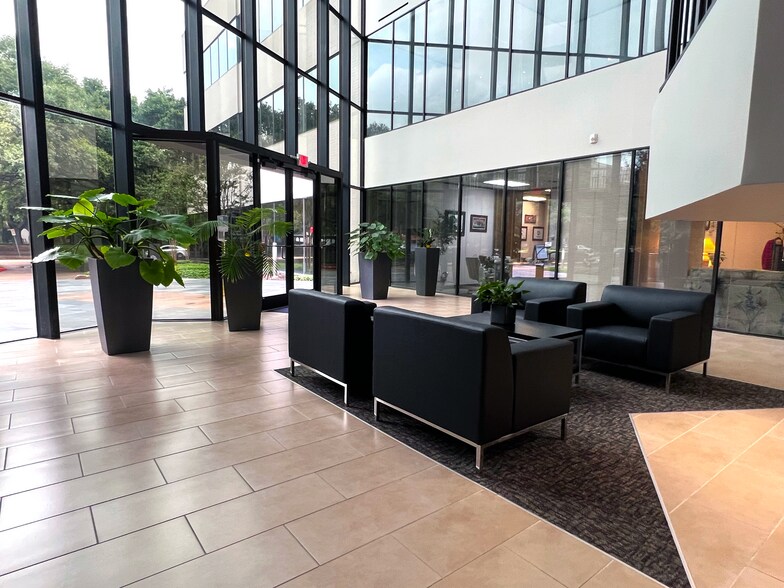 More Photos Of 16360 Park Ten Place Dr, Houston Office For Lease