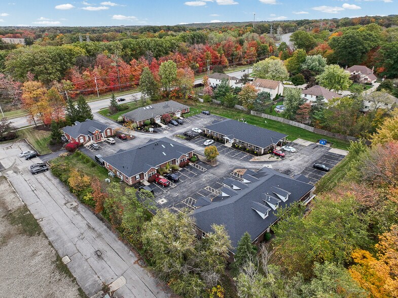 More Photos Of 8050 Corporate Cir, North Royalton Office For Lease