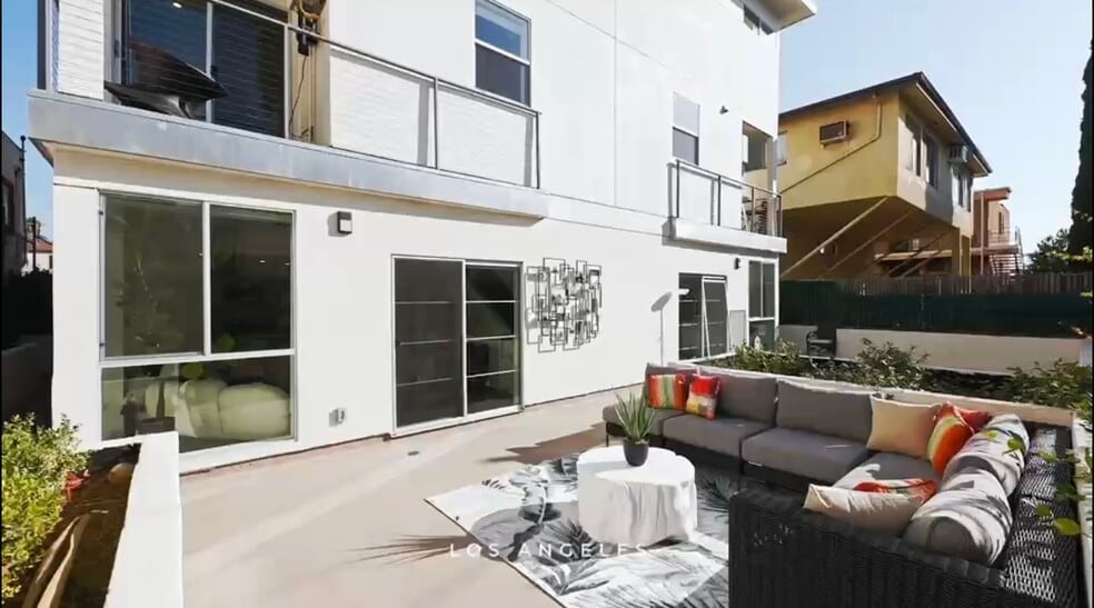 More Photos Of 1245 N New Hampshire Ave, Los Angeles Apartments For Sale