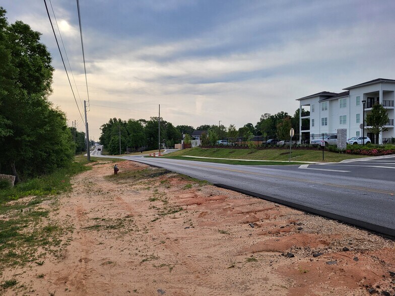 More Photos Of 301 E Redstone Ave, Crestview Land For Sale