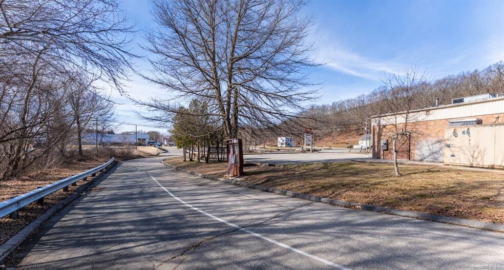 More Photos Of 641 Norwich New London Tpke, Uncasville Fast Food For Sale