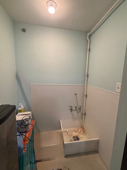 More Photos Of 41 Wendell Ave, Pittsfield Specialty For Sale