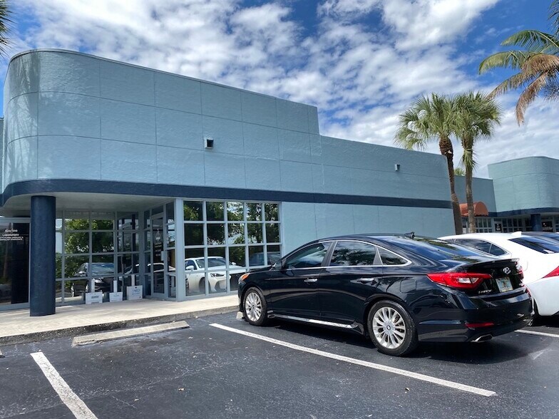 More Photos Of 7351 W Oakland Park Blvd, Fort Lauderdale Office For Sale
