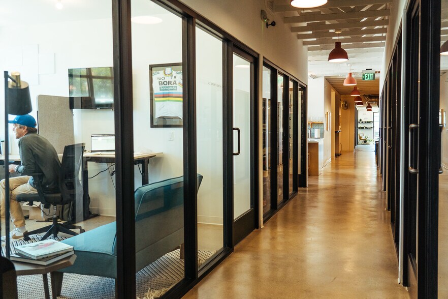 More Photos Of 2659 State St, Carlsbad Office For Sale
