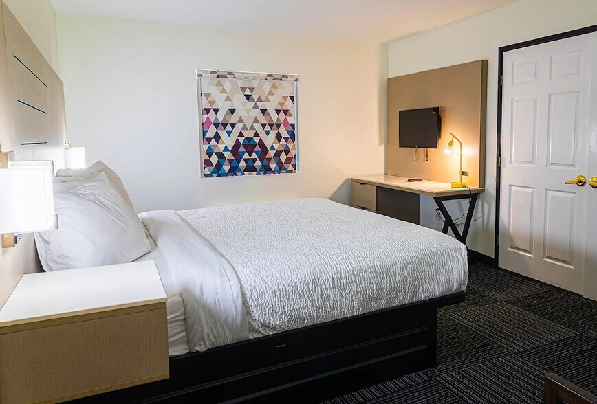 More Photos Of 7220 GA Highway 21, Port Wentworth Hotel For Sale