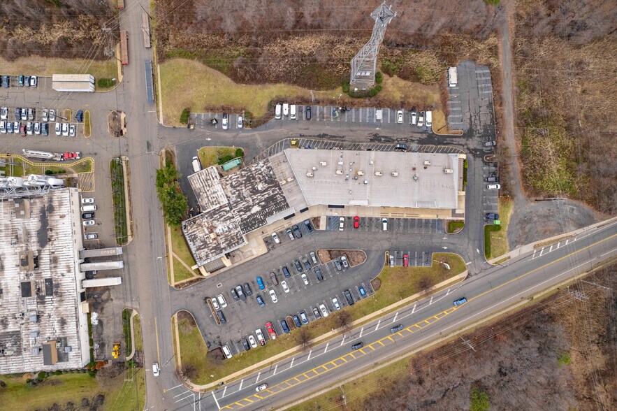 More Photos Of 881 Main St, Sayreville Freestanding For Lease