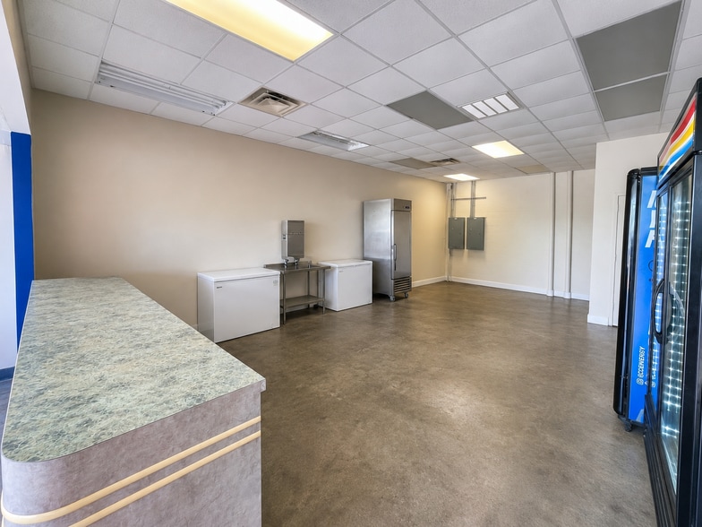 More Photos Of 1103 William D Fitch Pky, College Station Storefront For Lease