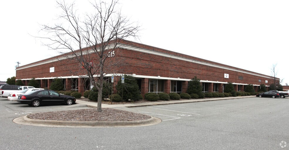 More Photos Of 215 Industrial Ave, Greensboro Warehouse For Lease