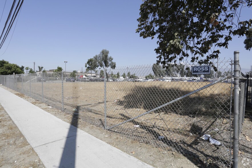Primary Photo Of 14336 Valley Blvd, Fontana Land For Lease