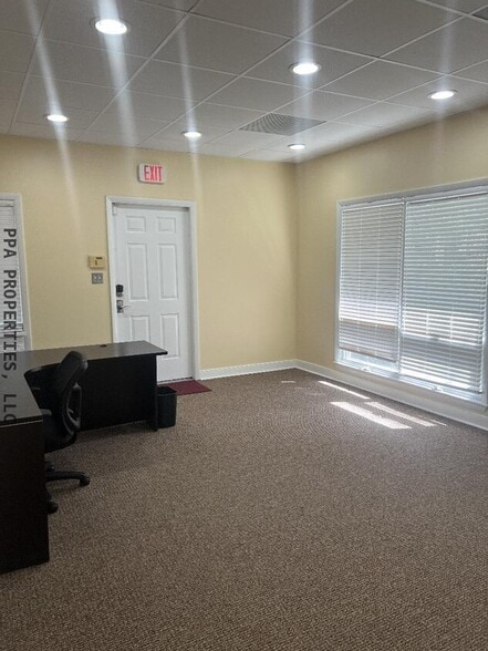 More Photos Of 3717 University Dr, Durham Office For Lease