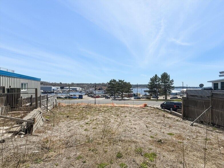 More Photos Of 22 Bay St, Parry Sound Land For Sale