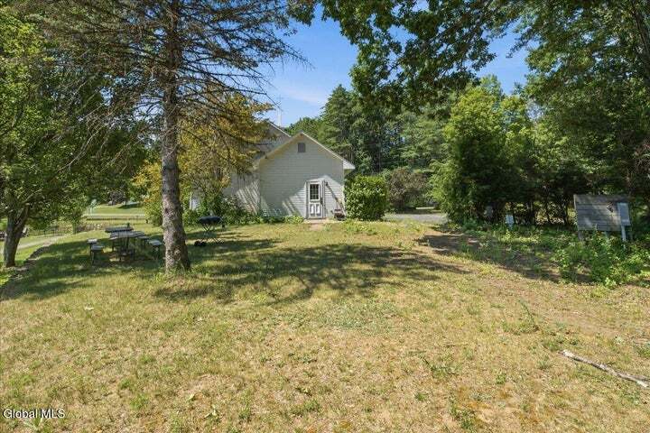 More Photos Of 82 Heath Rd, Corinth Religious Facility For Sale