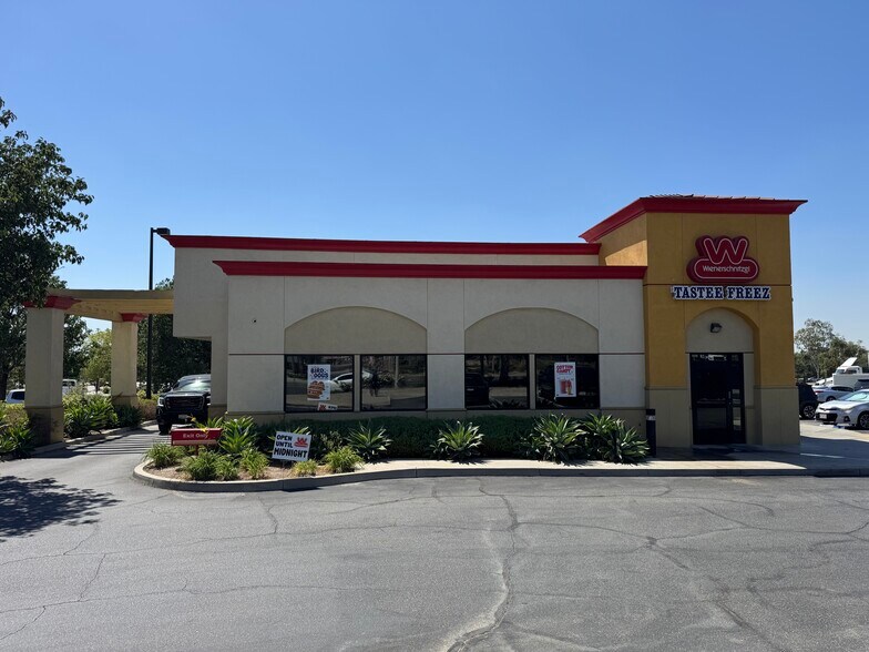 More Photos Of 4605 E 4th St, Ontario Fast Food For Sale