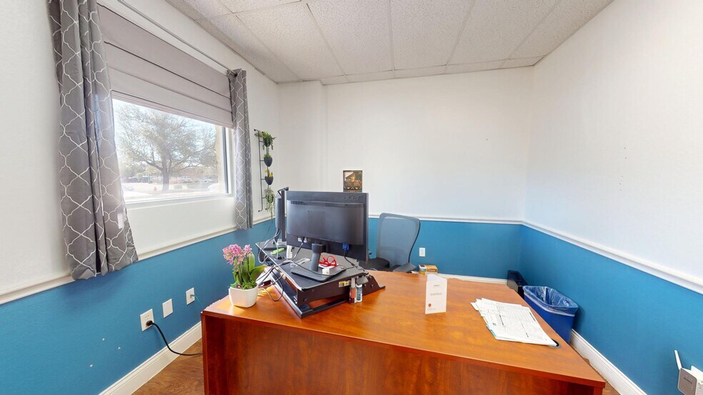 More Photos Of 2001 Windy Ter, Cedar Park Light Distribution For Sale