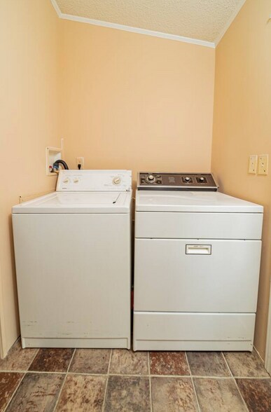 More Photos Of 84-86 Benson Rd, Travelers Rest Specialty For Sale