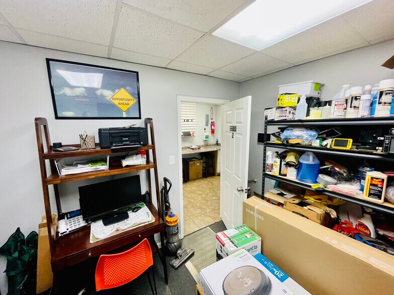 More Photos Of 1425 W Pembroke Ave, Hampton Auto Dealership For Sale