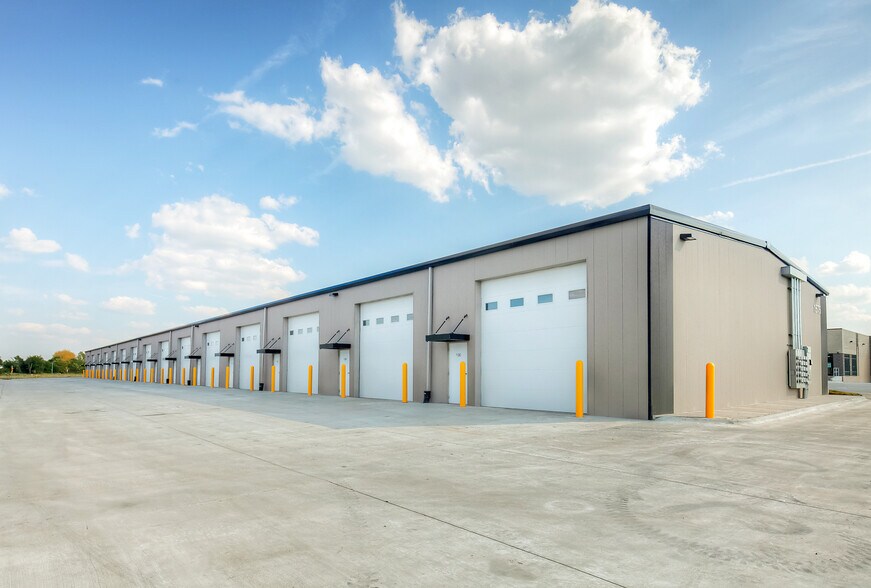 More Photos Of 1575 NW Gettysburg Ln, Waukee Flex For Sale