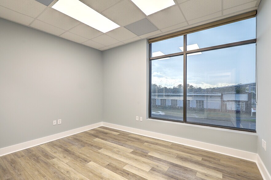 More Photos Of 597 Old Mount Holly Rd, Goose Creek Coworking Space
