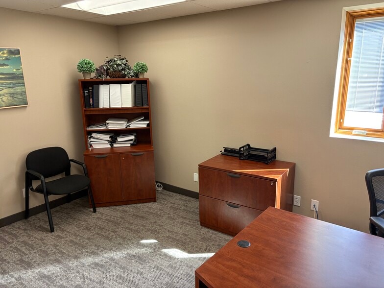 More Photos Of 428 W Shoshone St, Pasco Office For Sale