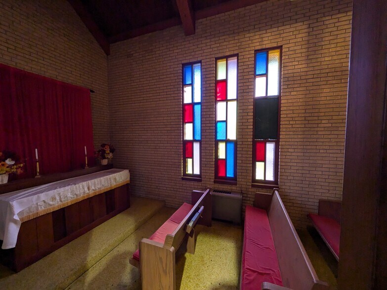 More Photos Of 210 Alvarado Dr SE, Albuquerque Religious Facility For Sale