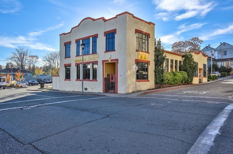 More Photos Of 107 Bank St, Grass Valley Storefront For Sale