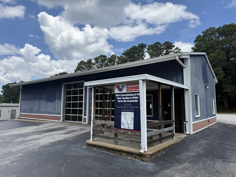 More Photos Of 1010 NE Main St, Simpsonville Auto Repair For Sale