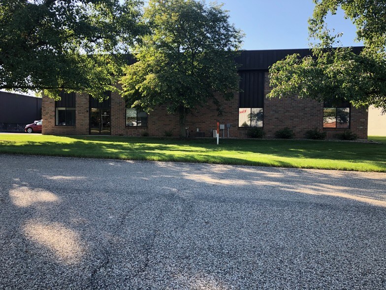 More Photos Of 4630 Danvers Dr SE, Grand Rapids Warehouse For Lease