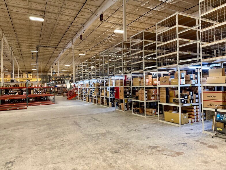 More Photos Of 189 Ringgold Industrial Pky, Danville Manufacturing For Lease