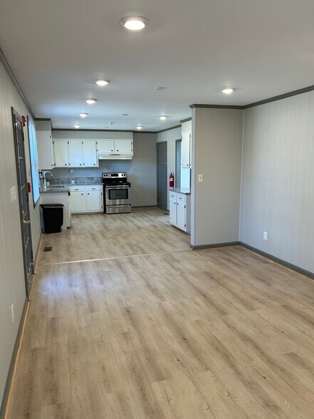 More Photos Of 74 E Hill St, Mount Juliet Office For Lease