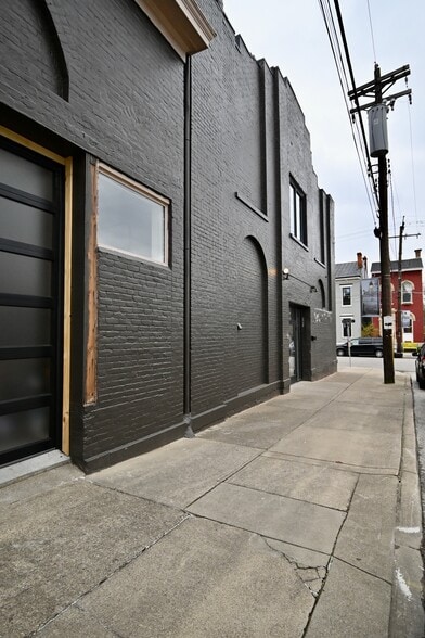 More Photos Of 36-40 W 7th St, Newport Warehouse For Sale