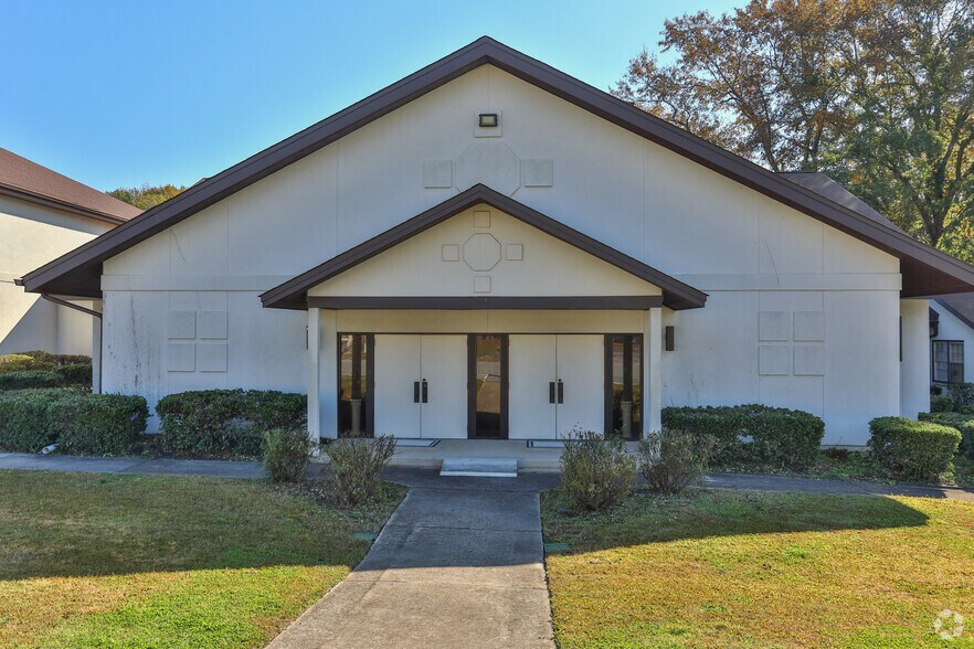 More Photos Of 31 Calhoun Ave, Greenville Religious Facility For Lease