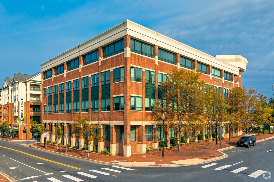 More Photos Of 12 S Summit Ave, Gaithersburg Office For Lease