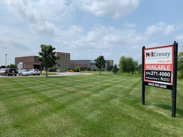 More Photos Of 60101 Bodnar Blvd, Mishawaka Medical For Lease