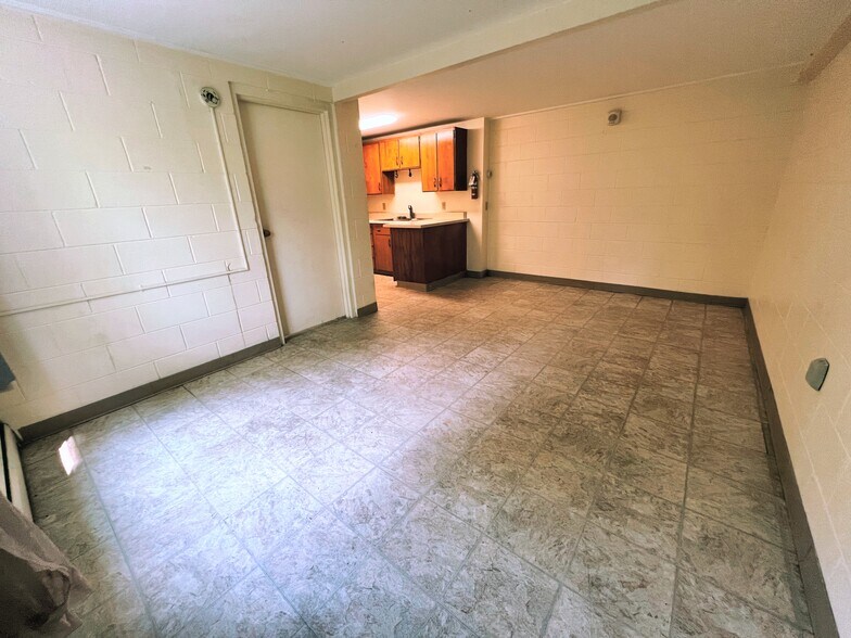 More Photos Of 2204 W Northern Lights Blvd, Anchorage Apartments For Sale