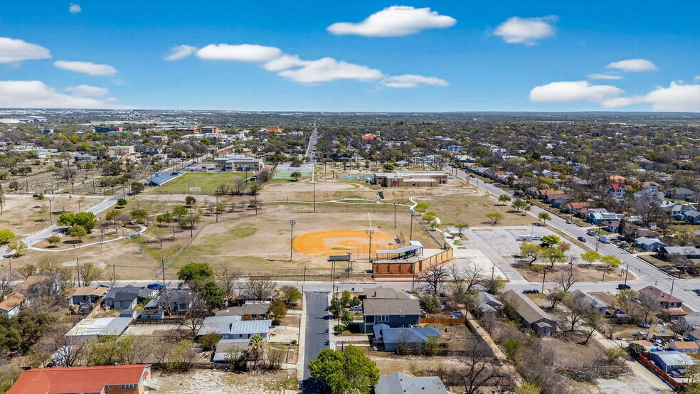 More Photos Of 920 Martin Luther King Dr, San Antonio Land For Sale