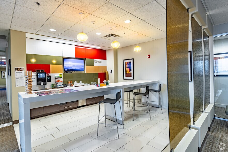 More Photos Of 424 Church St, Nashville Office For Lease