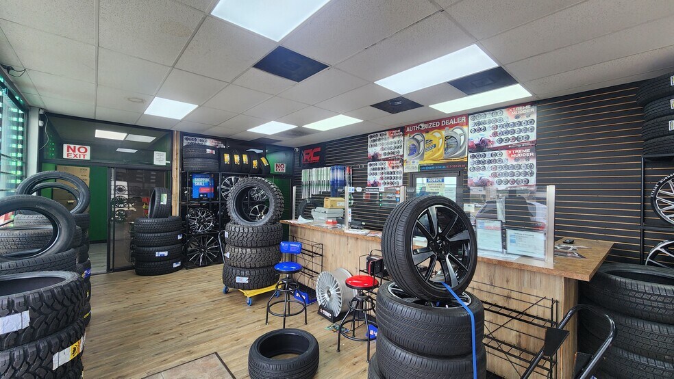 More Photos Of 4306 Camp Wisdom Rd, Dallas Auto Repair For Sale