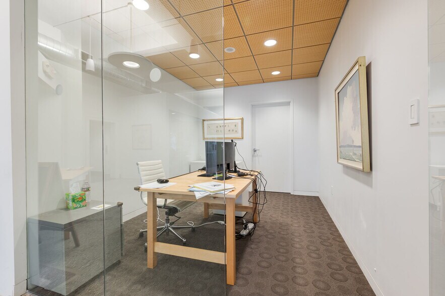 More Photos Of 811 N Broadway Ave, Oklahoma City Office For Lease