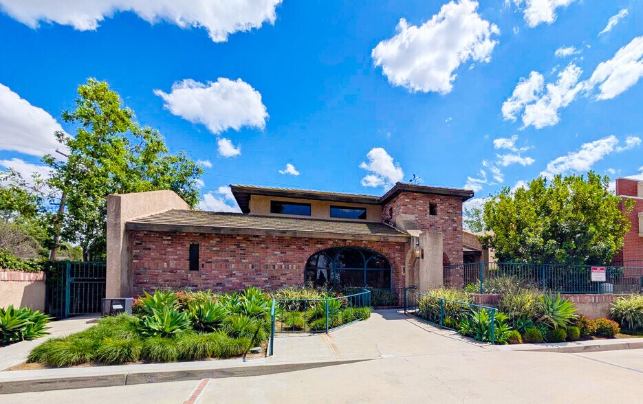 Primary Photo Of 7154 Magnolia Ave, Riverside Medical For Sale