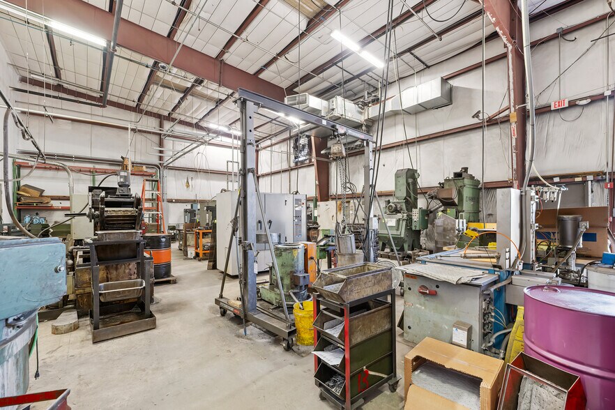 More Photos Of 2 Sunshine Blvd, Ormond Beach Light Distribution For Lease