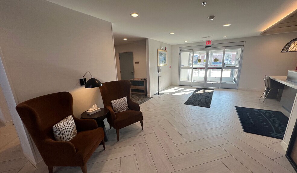 More Photos Of 7418 Washington Ave, Mount Pleasant Hotel For Sale