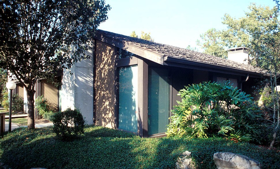 Primary Photo Of 14359 Torrey Chase Blvd, Houston Office For Sale